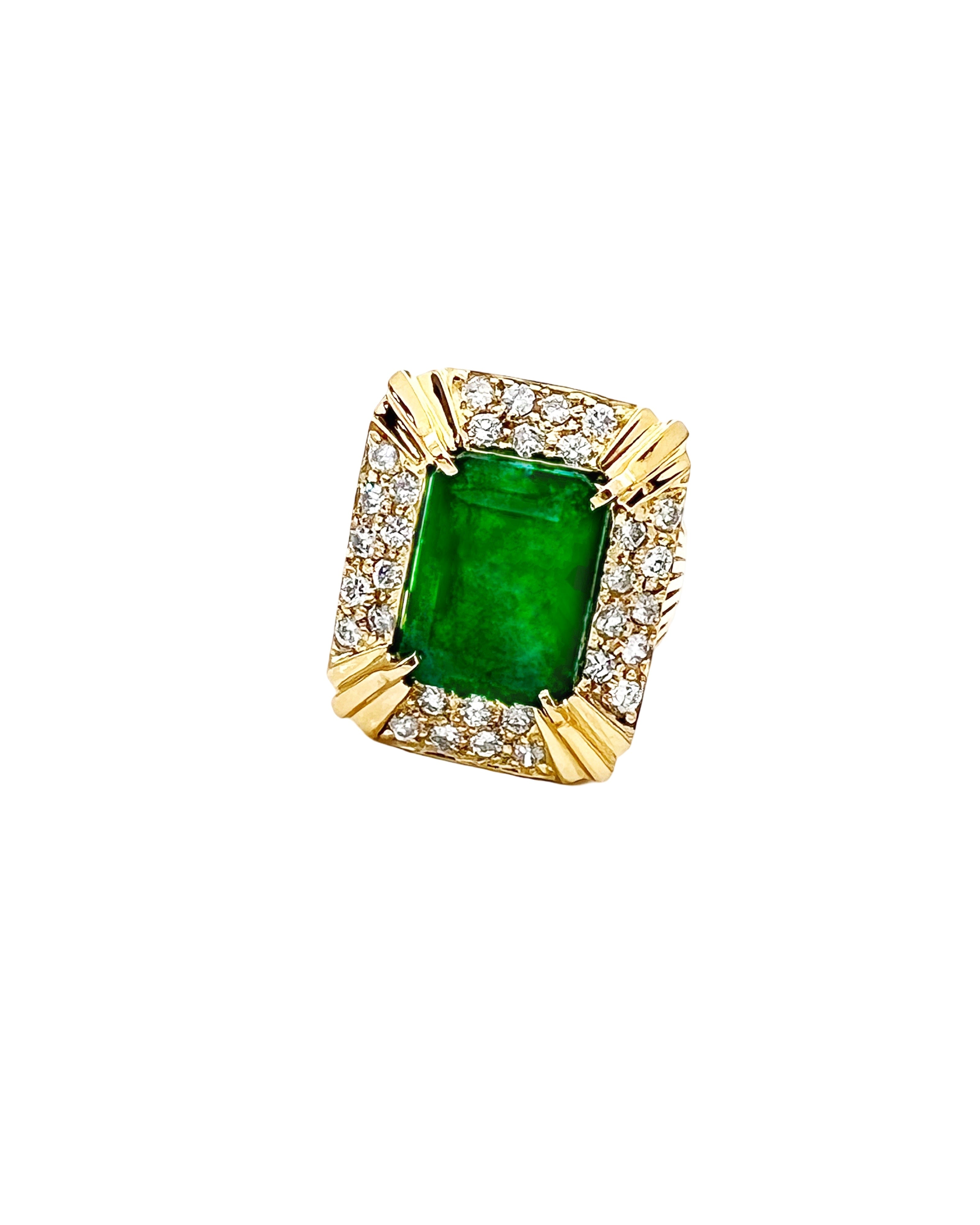 5.31 Carats Emerald Brazil F1 (Certified) & 0.81 Carats Diamonds Set In 14 Karat Yellow Gold Ring