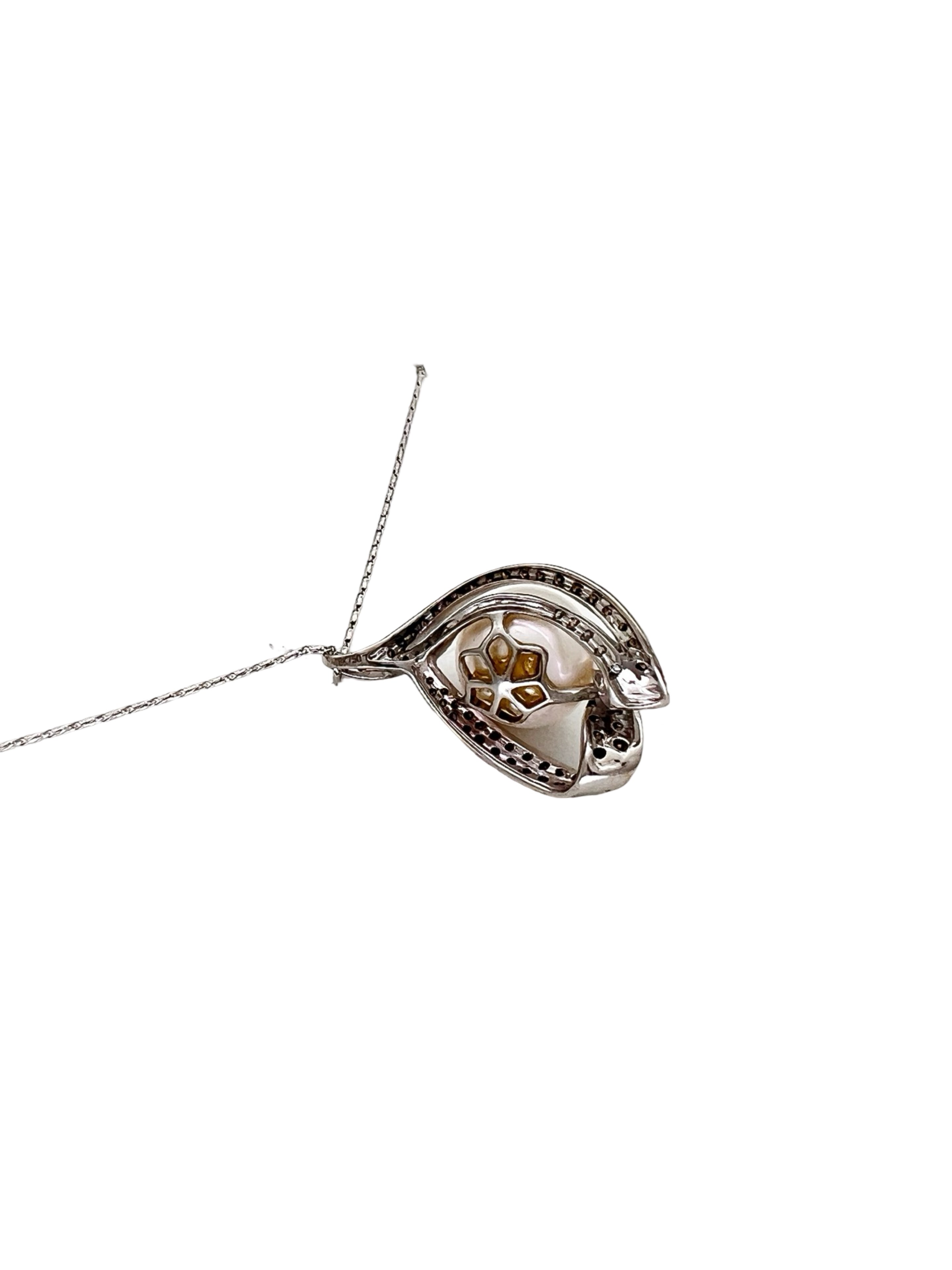 White South Sea Pearl & 1.03 Carats Of Chocolate-White Diamonds Set in 18 Karat White Gold Pendant & Chain Necklace