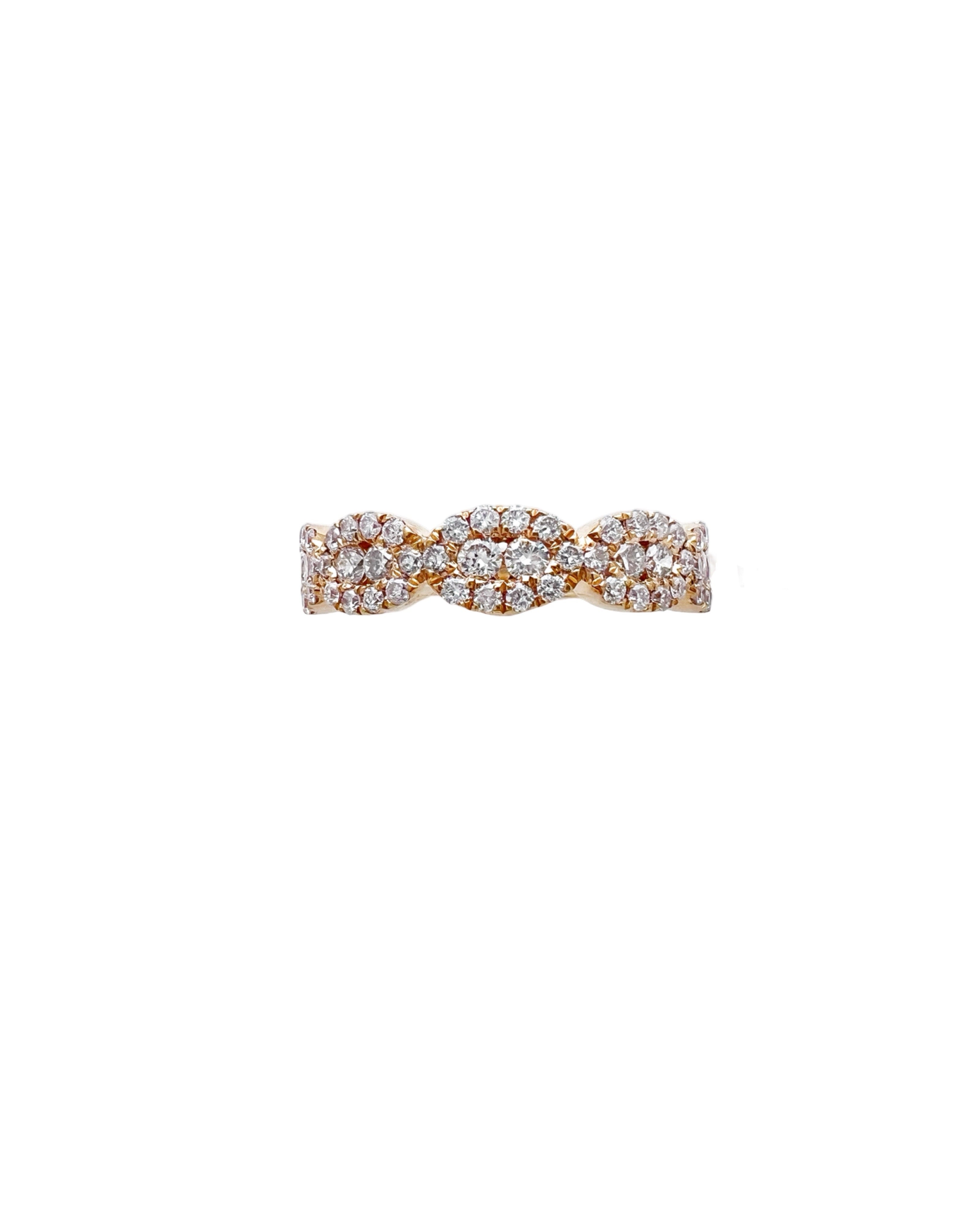 0.85 Carats Diamonds VS2 Set In 14 Karat Yellow Gold Ring