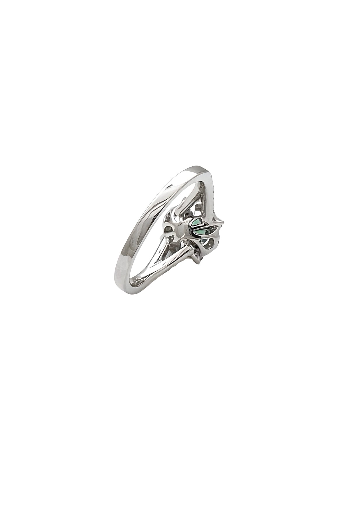 0.57 Carats Alexandrite GIA (Certified) & 0.92 Carats Diamond VS2 Set In 14K White Gold Ring