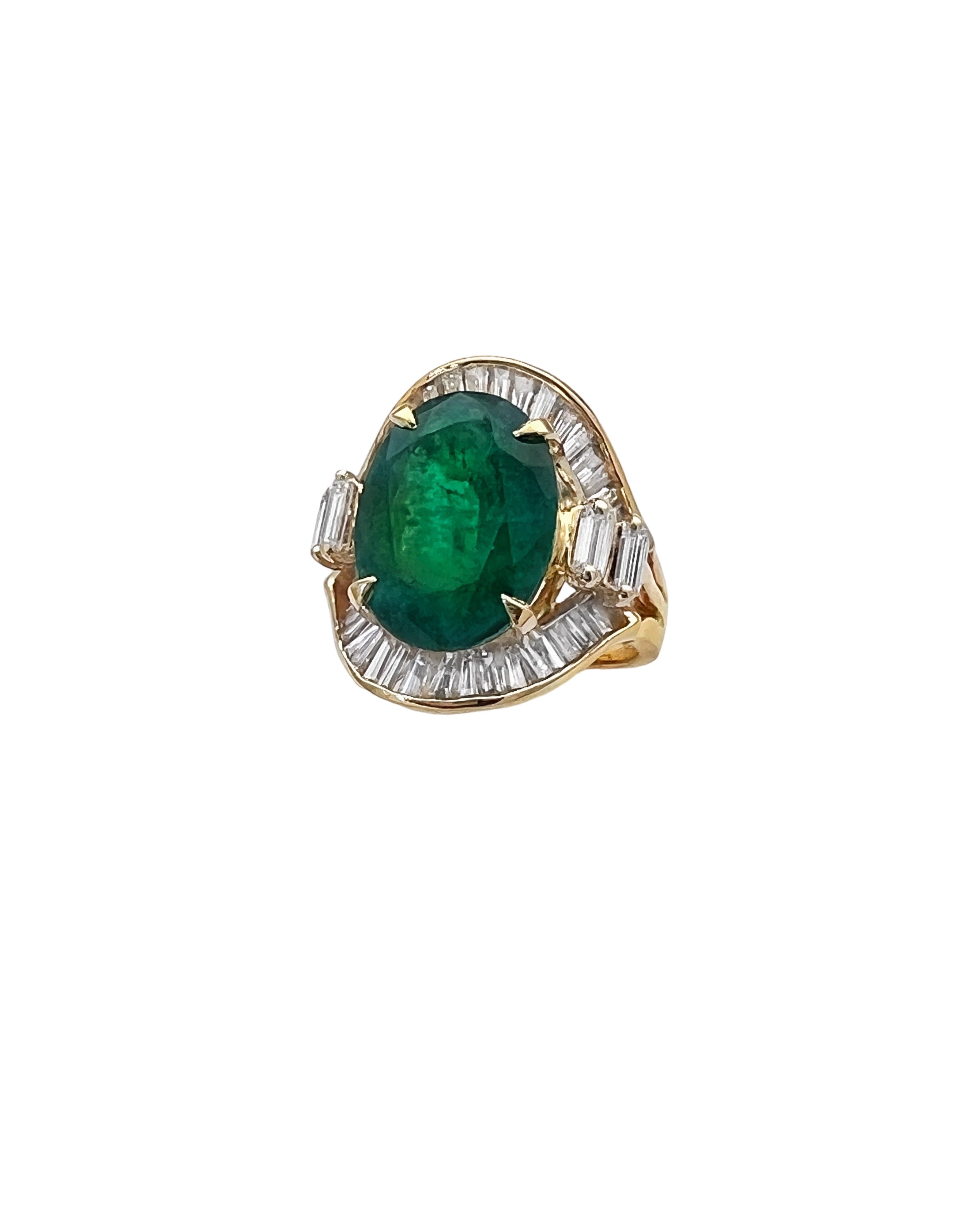 6.32 Carats Brazilian Emerald F2 (Certified) & 1.85 Carats Diamond VS2 Set In 14 Karat Yellow Gold Ring