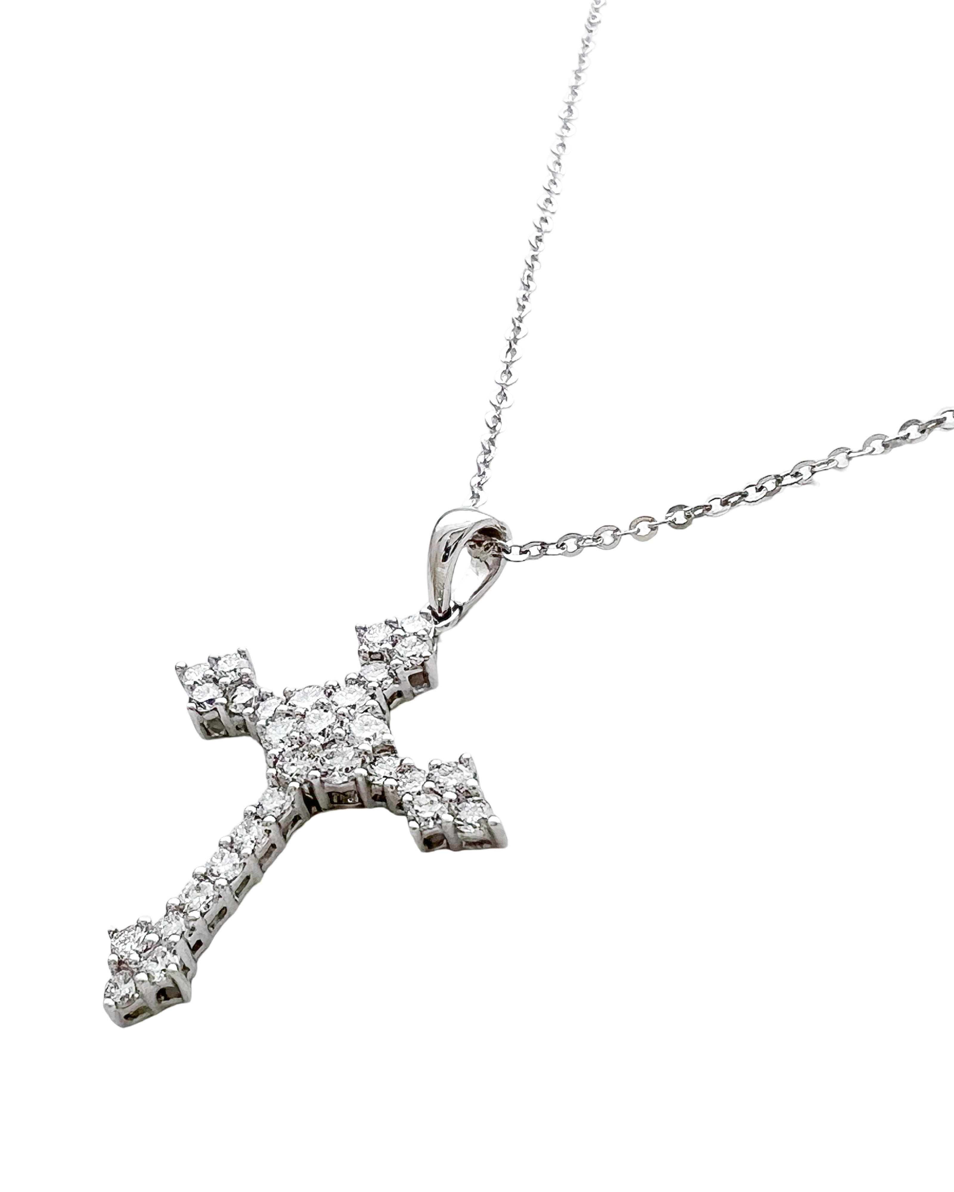1.05 Carats Diamonds VS2 Set in 18 Karat White Gold Pendant With 18 Inch Rolo Diamond Gold Chain