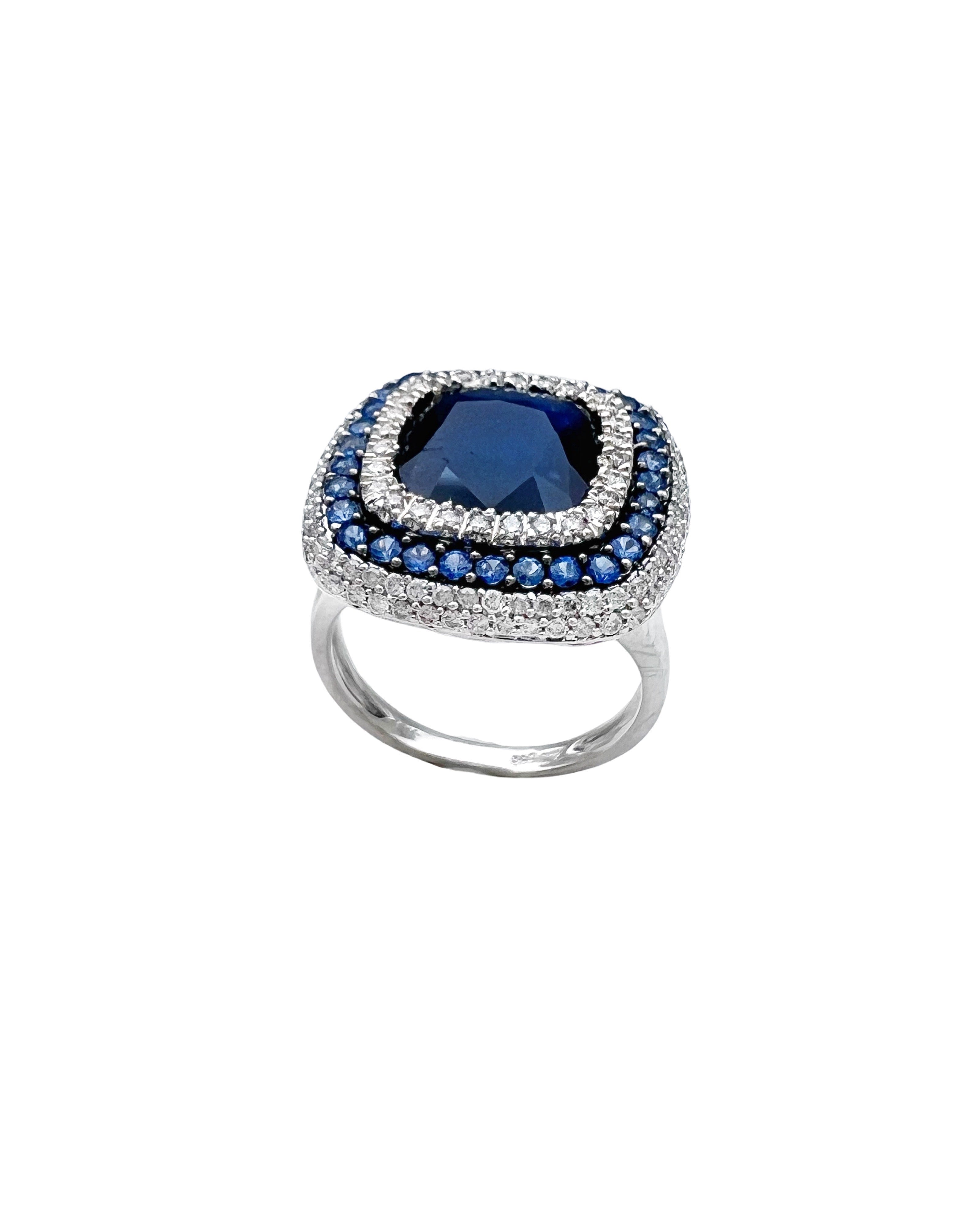 5.40 Carats Sapphire/Center 4.80 Sapphire Madagascar And 1.02 Carats Diamond VS2 Set 14 Karat White Gold Ring