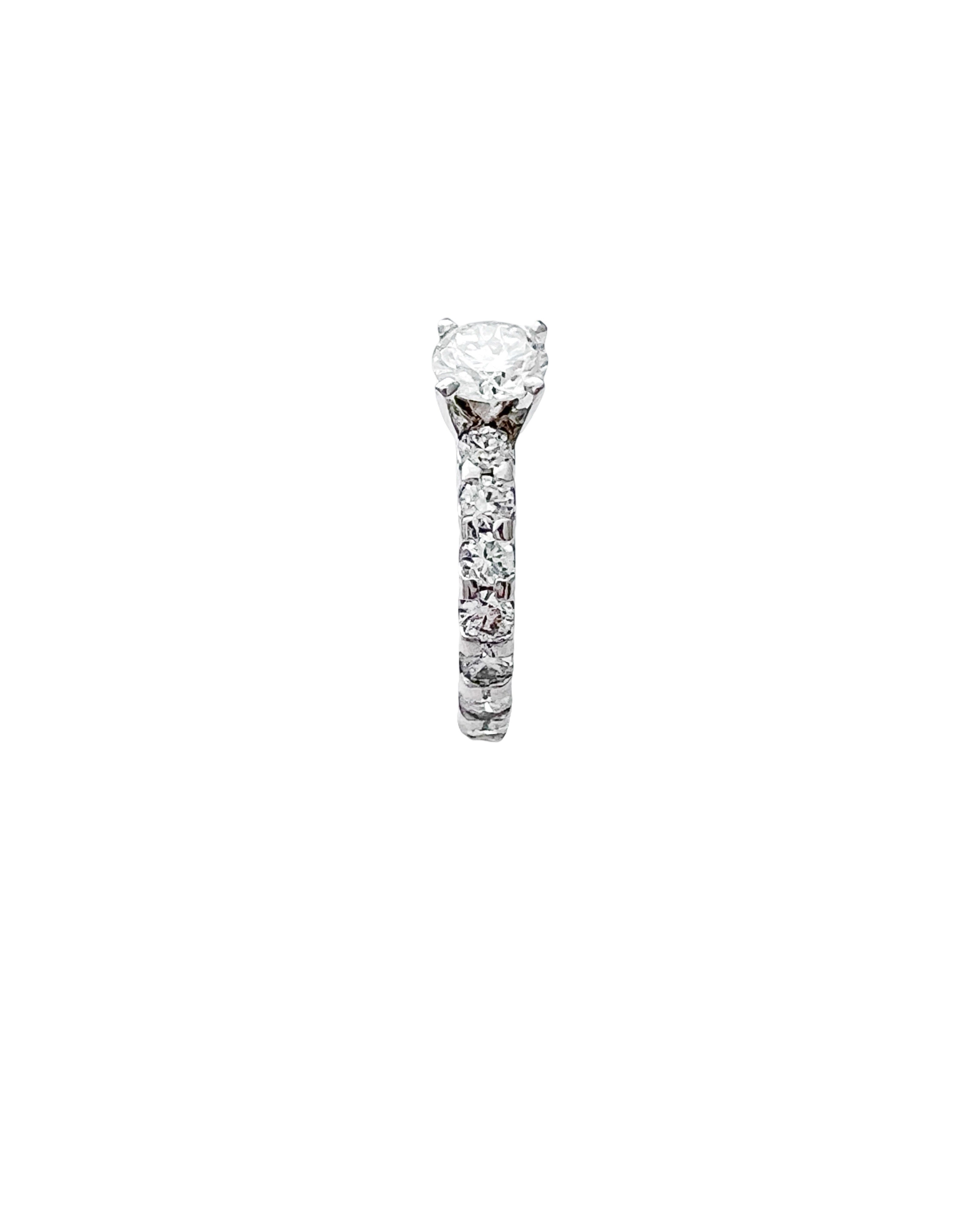 2.96 Carats Diamonds VS2/ Center 0.92 Carats SI2 (Certified) Set In 14 Karat White Gold Ring