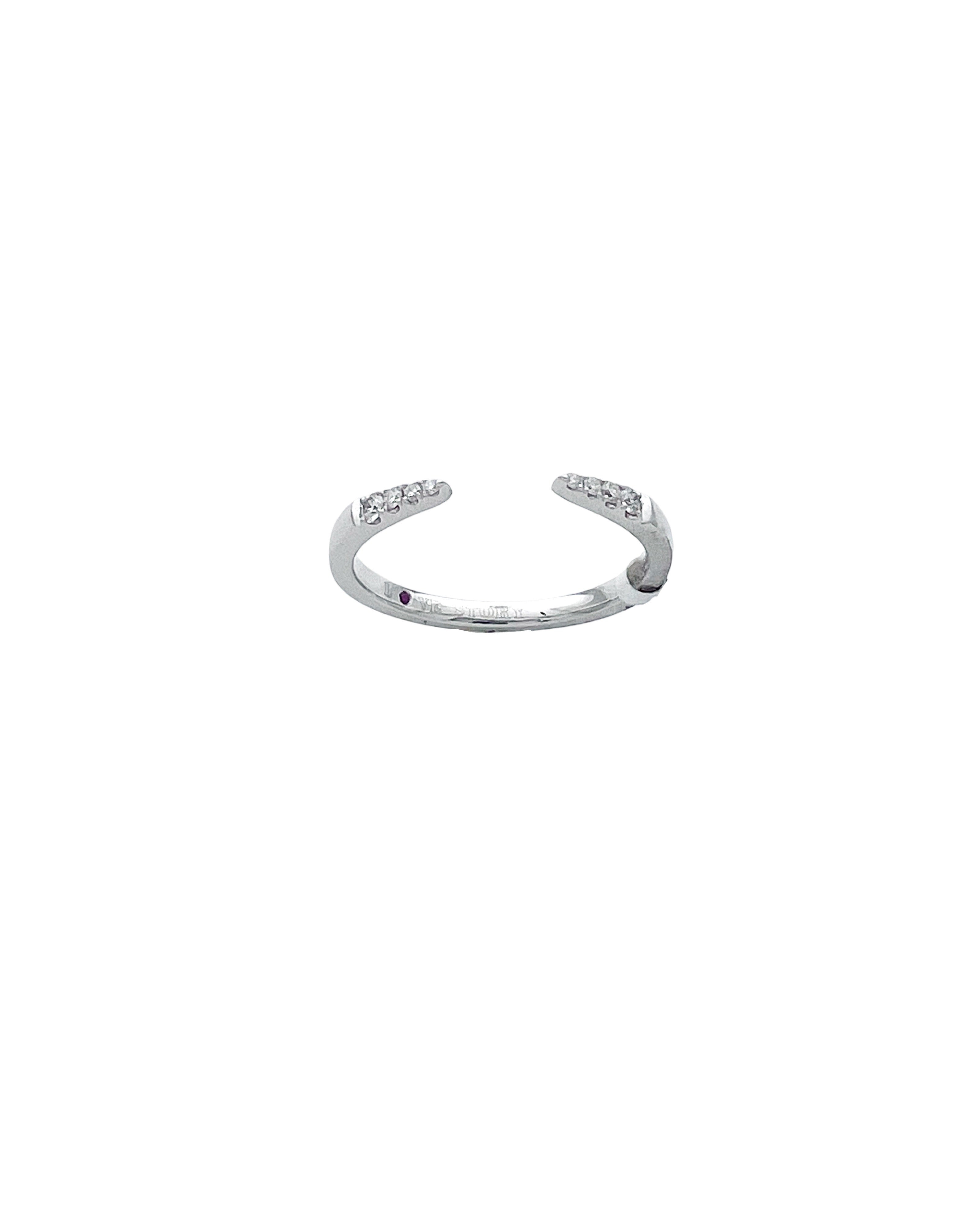 0.07 Carats Diamond VS2 Set In 14 Karat White Gold Gap Band