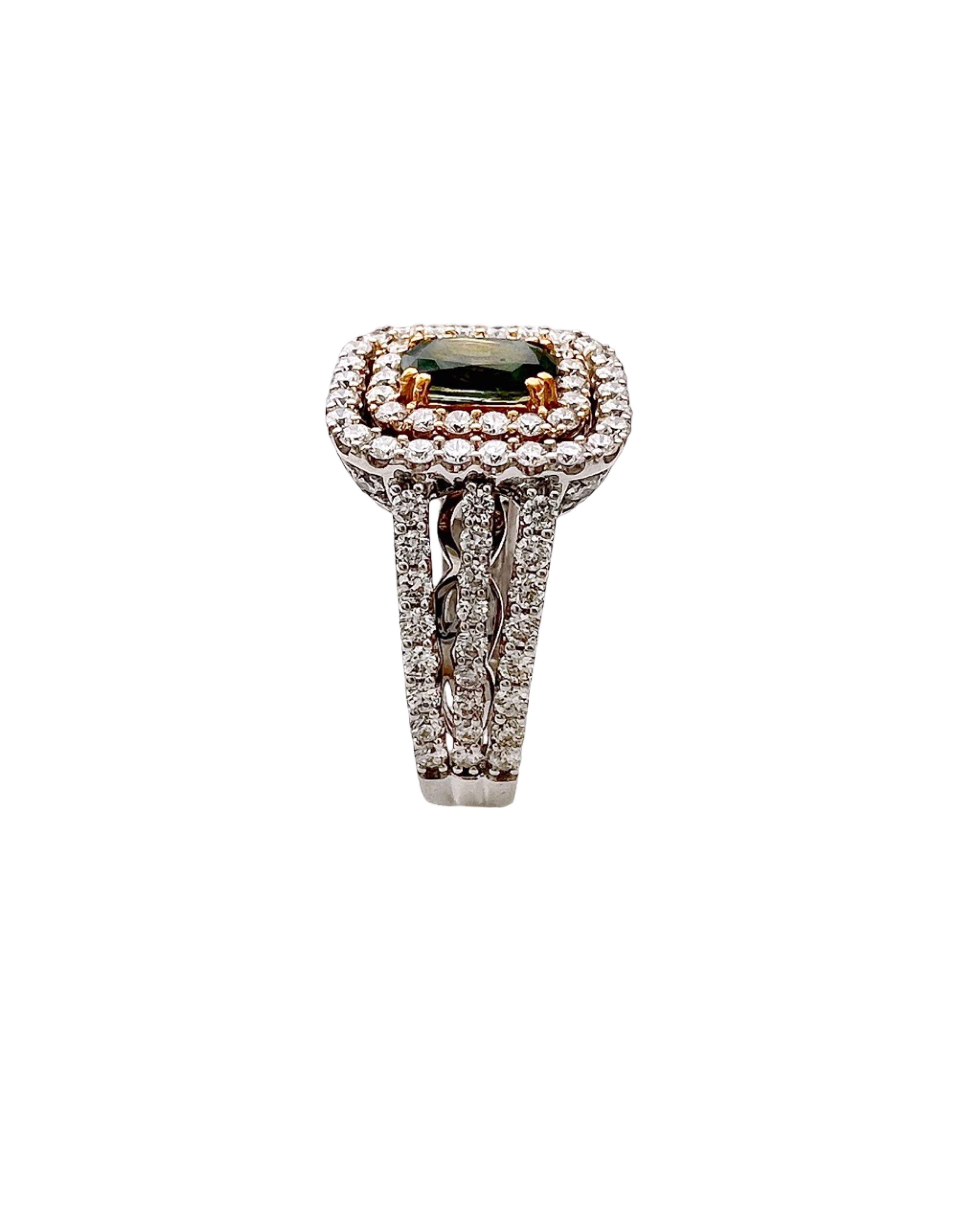 1.09 Carats Alexandrite GIA (Certified) & 1.72 Carats Diamonds VS2 Set In 14K white-Yellow Gold Ring