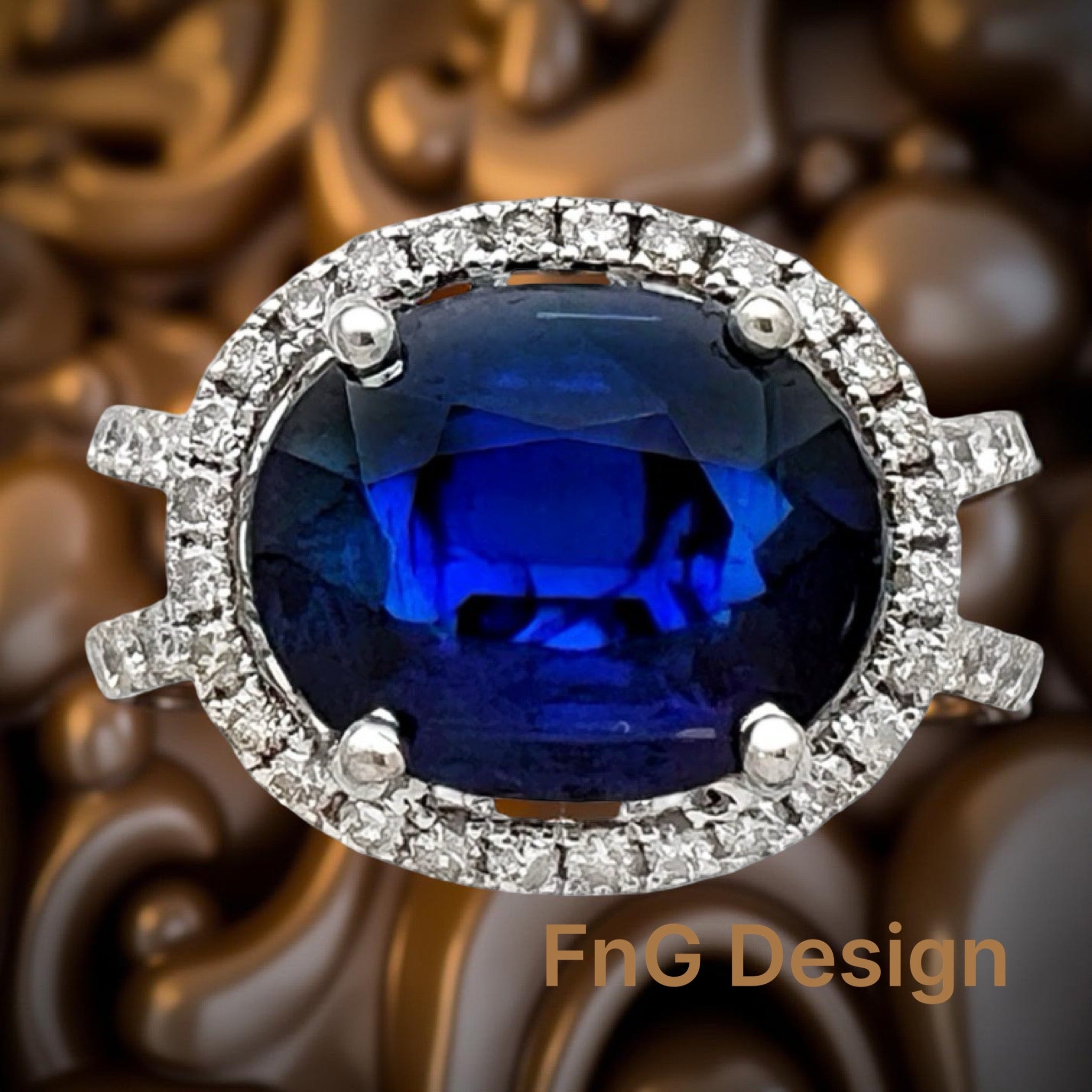 4.27 Carats Kyanite Nepal Unheated (Certified) & 0.74 Carats Diamonds SI Set In 14 Karat White Gold Ring