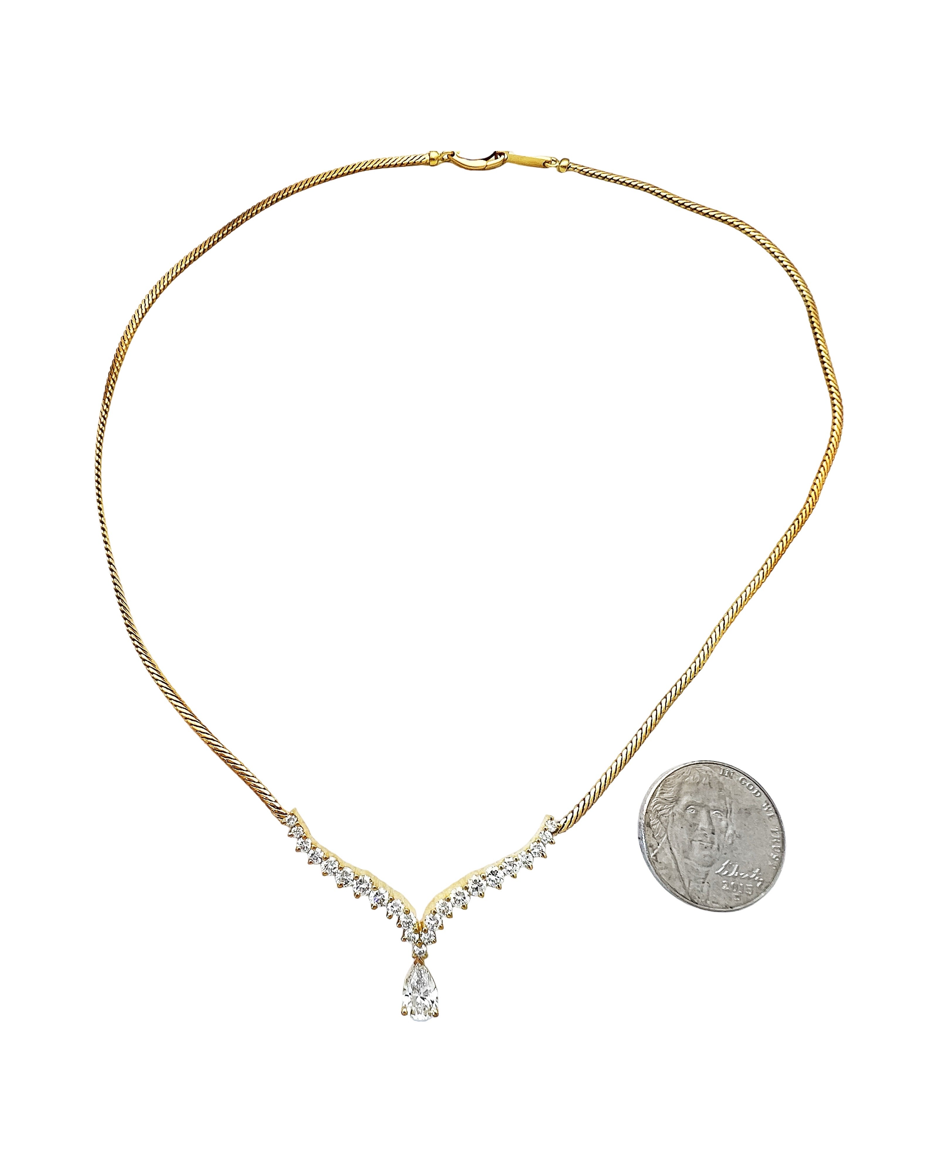 2.17 Carats Diamonds VS2 (Center 0.79 Carats) Set In 18 Karat Yellow Gold Necklace 17 Inches