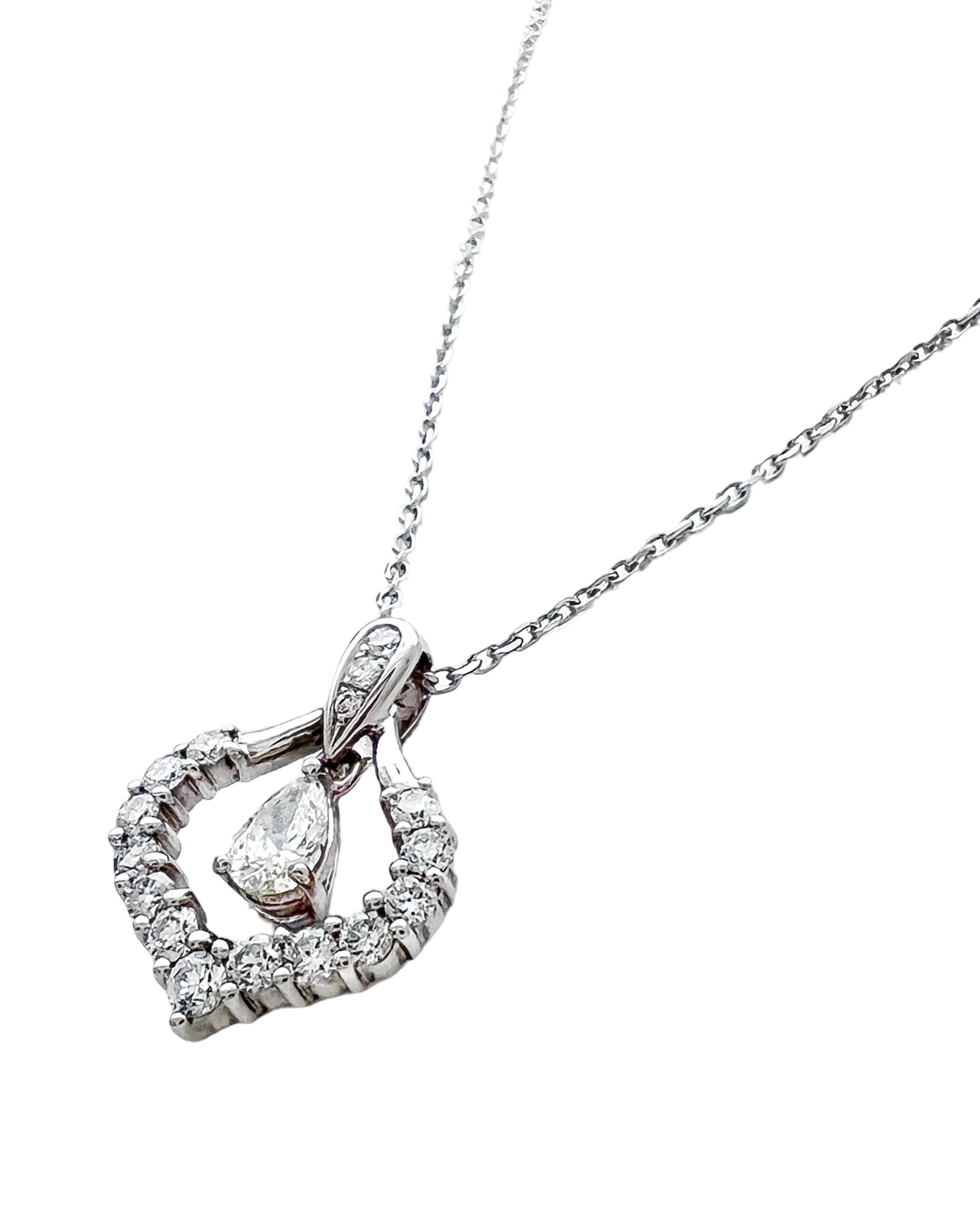 0.84 Carats Diamonds VS2 (Ctr .31) Set in 18 Karat White Gold Pendant & 18” Rolo Diamond-Cut Chain