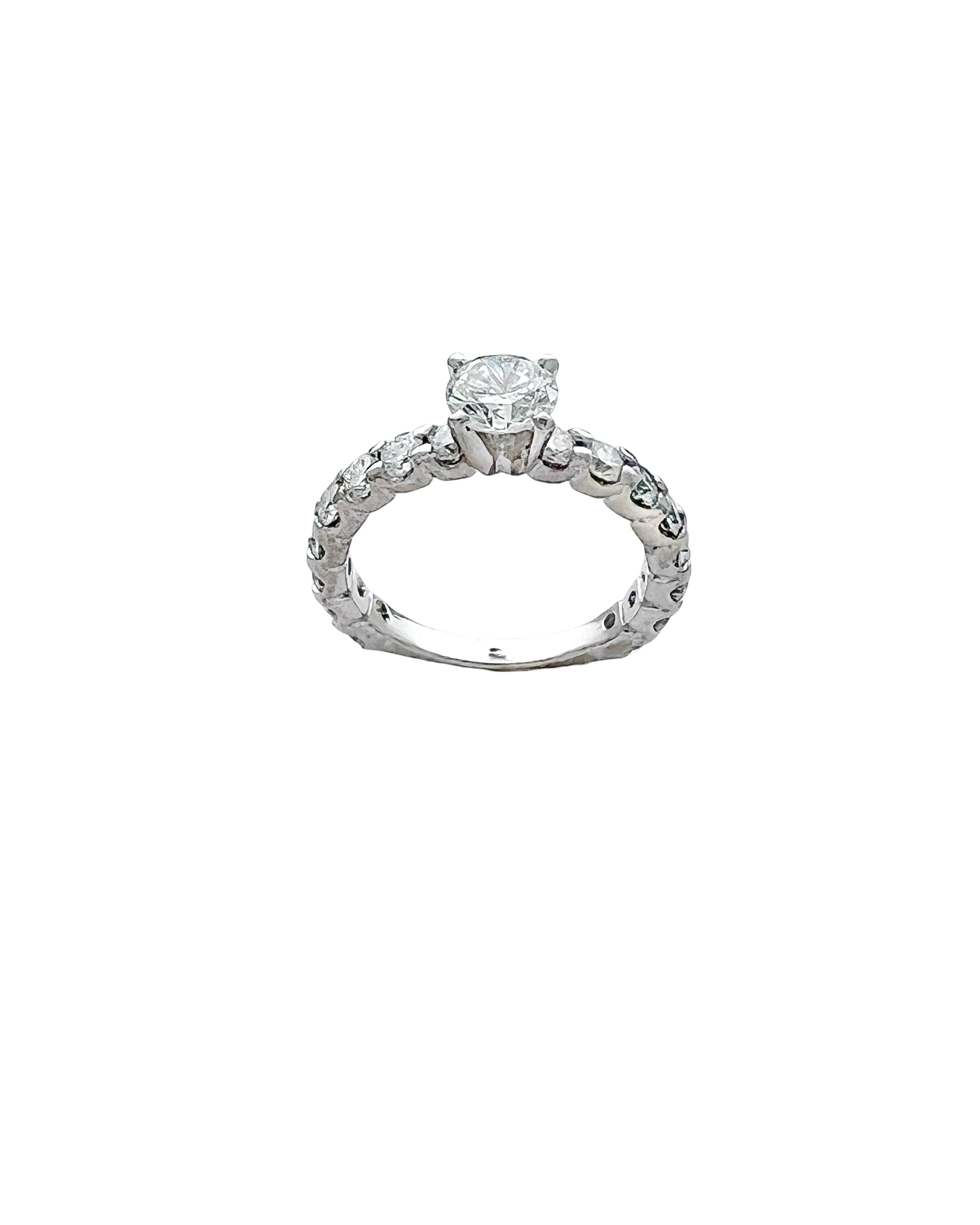 2.96 Carats Diamonds VS2/ Center 0.92 Carats SI2 (Certified) Set In 14 Karat White Gold Ring