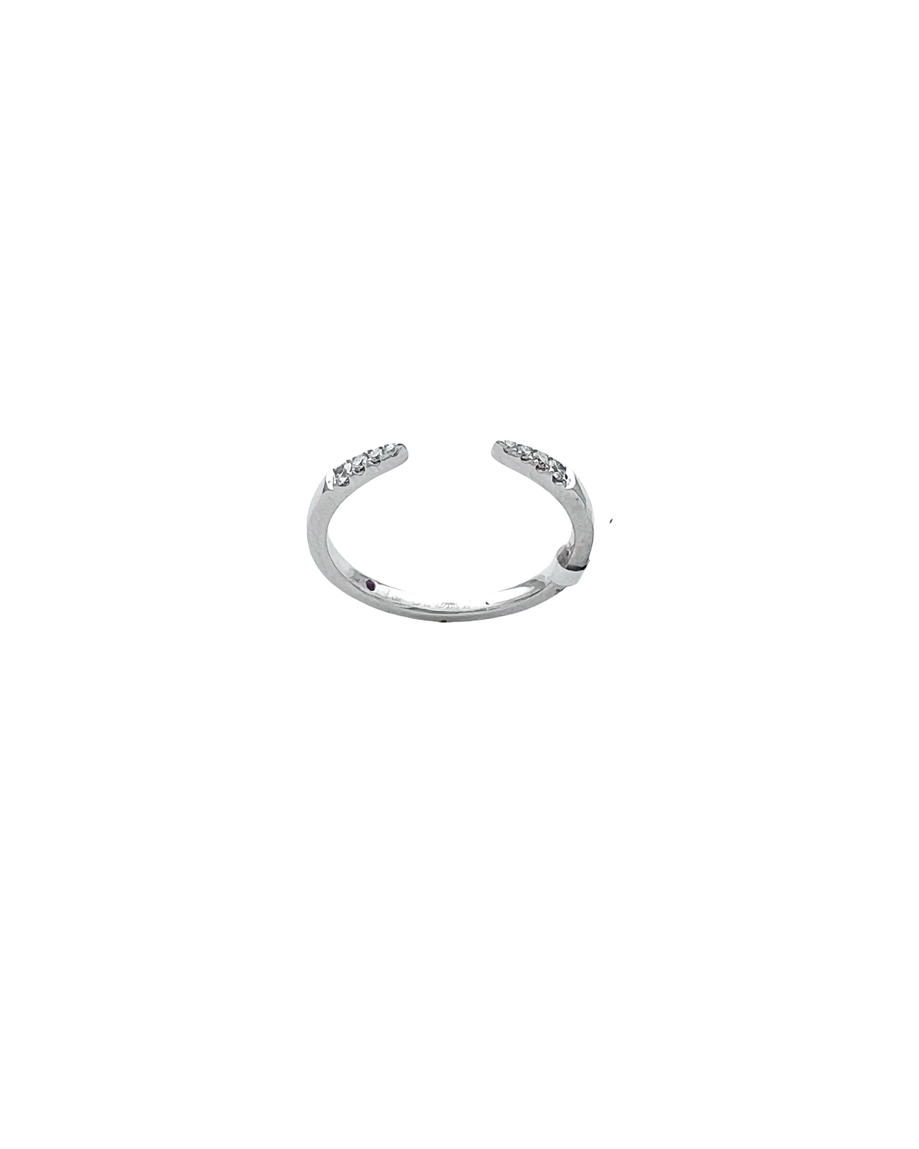 0.07 Carats Diamond VS2 Set In 14 Karat White Gold Gap Band