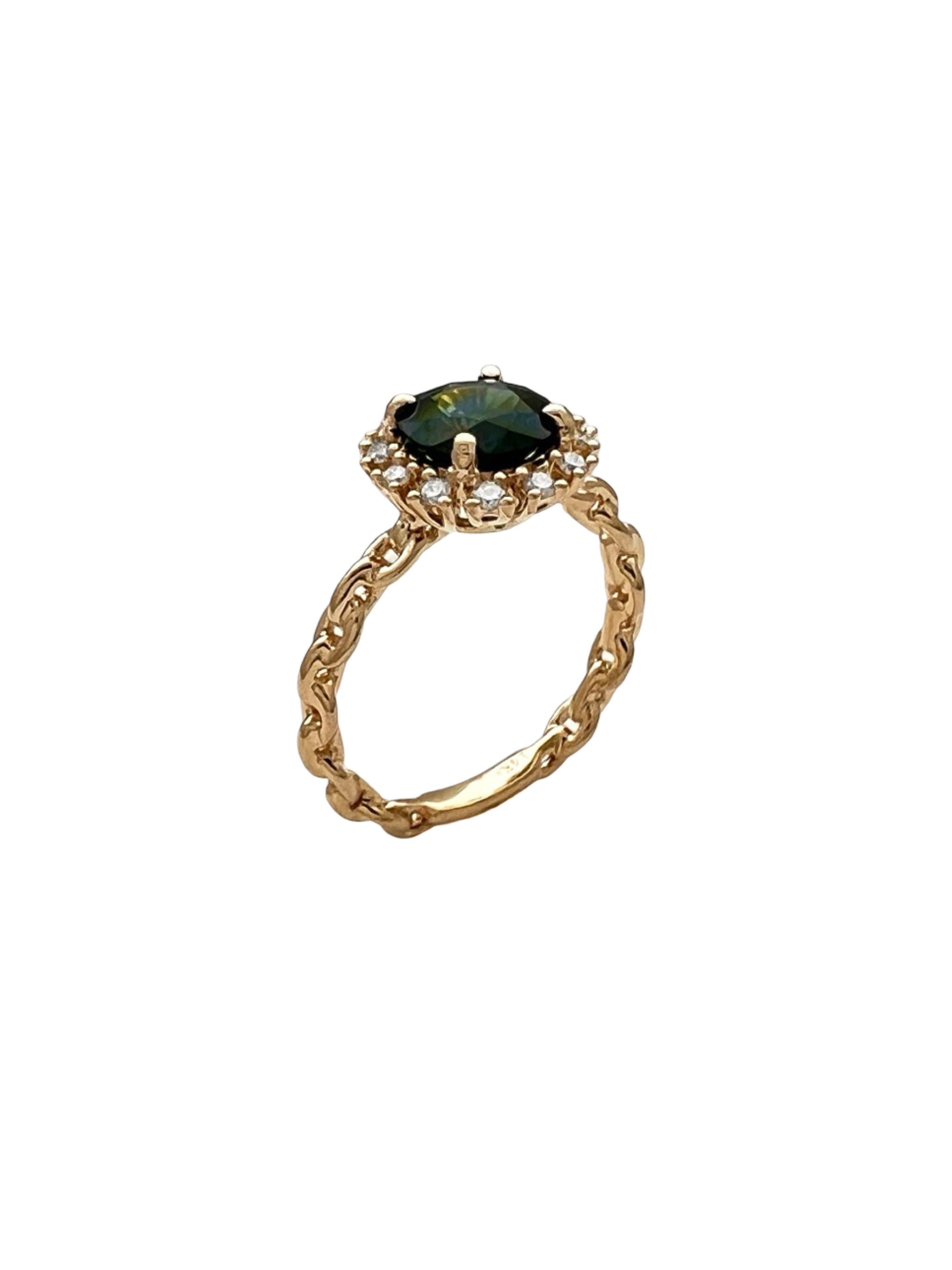 1.79 Carats Ceylon Sapphire (Certified) & 0.31 Carats Diamonds VS2 Set In 14K Yellow Gold Ring