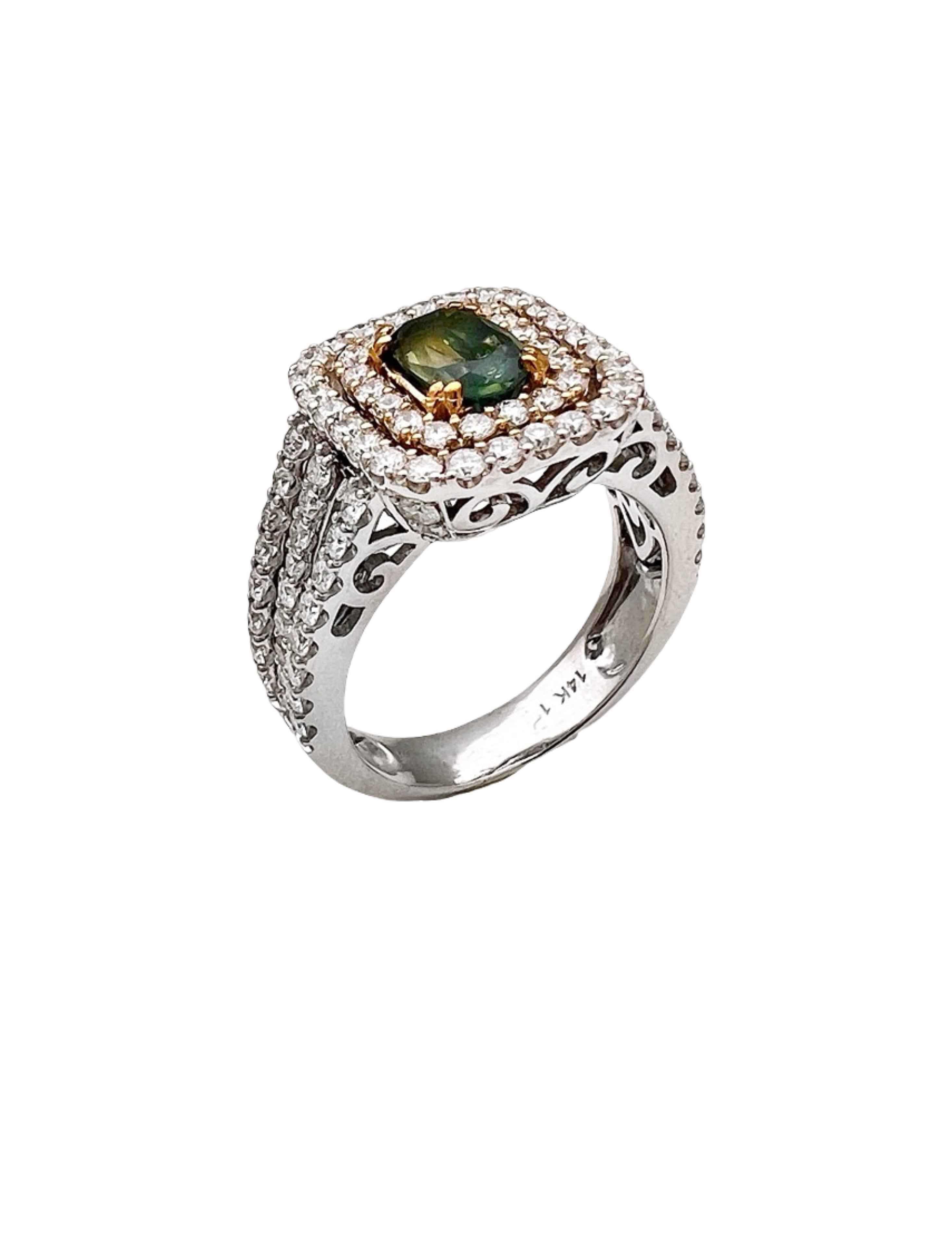 1.09 Carats Alexandrite GIA (Certified) & 1.72 Carats Diamonds VS2 Set In 14K white-Yellow Gold Ring