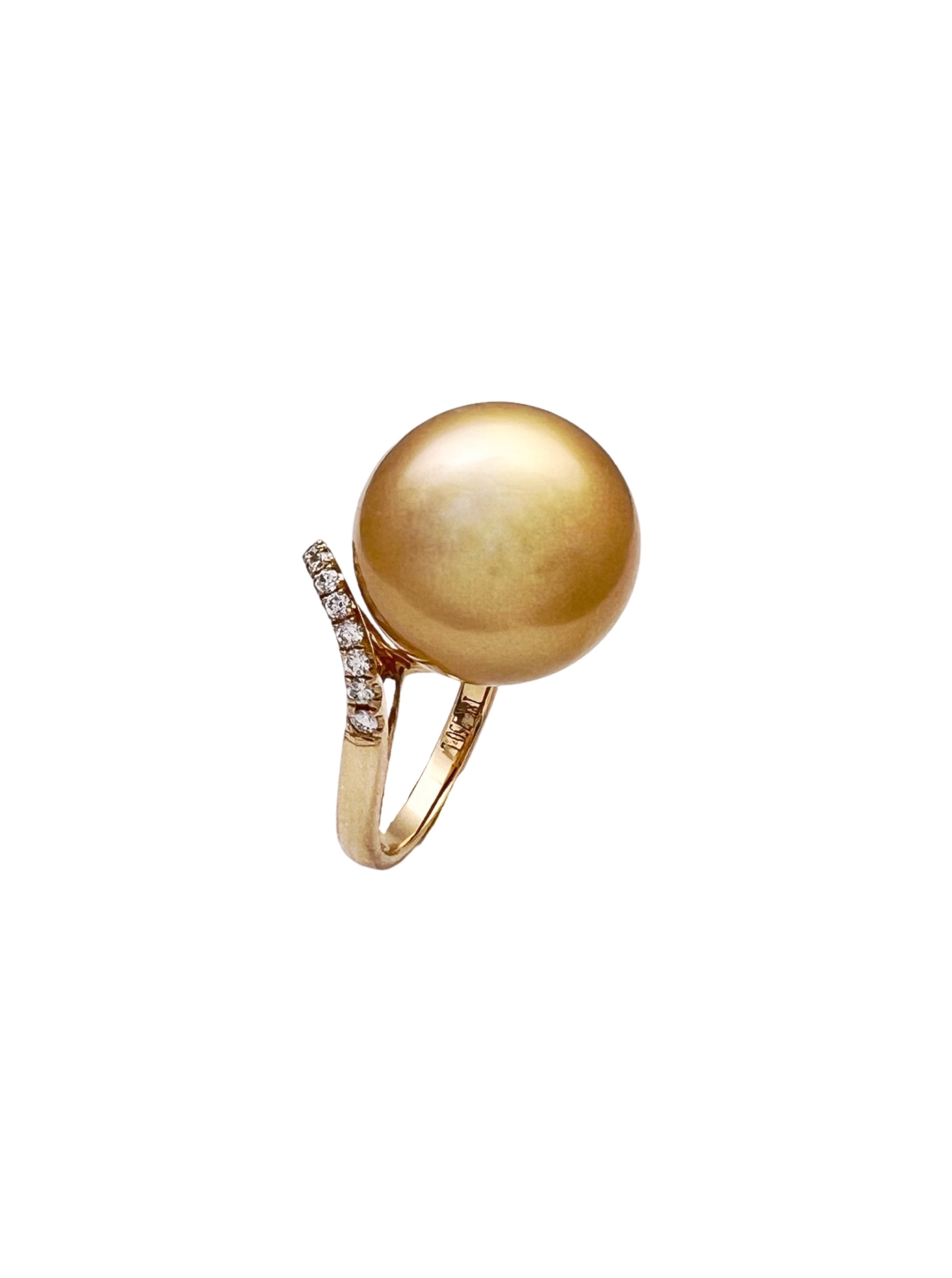 13.9MM Golden South Sea Pearl Certified & 0.31 CTS Diamonds Set In 18 Karat Yellow Gold Ring