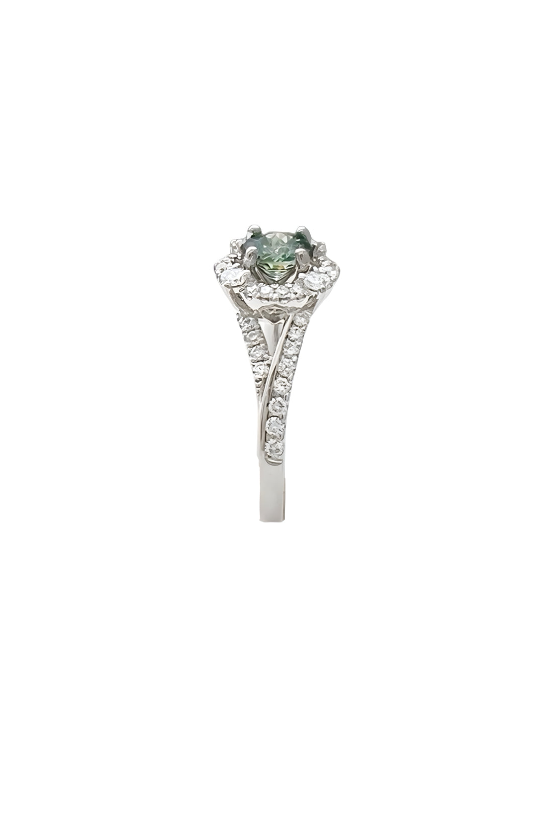 0.57 Carats Alexandrite GIA (Certified) & 0.92 Carats Diamond VS2 Set In 14K White Gold Ring