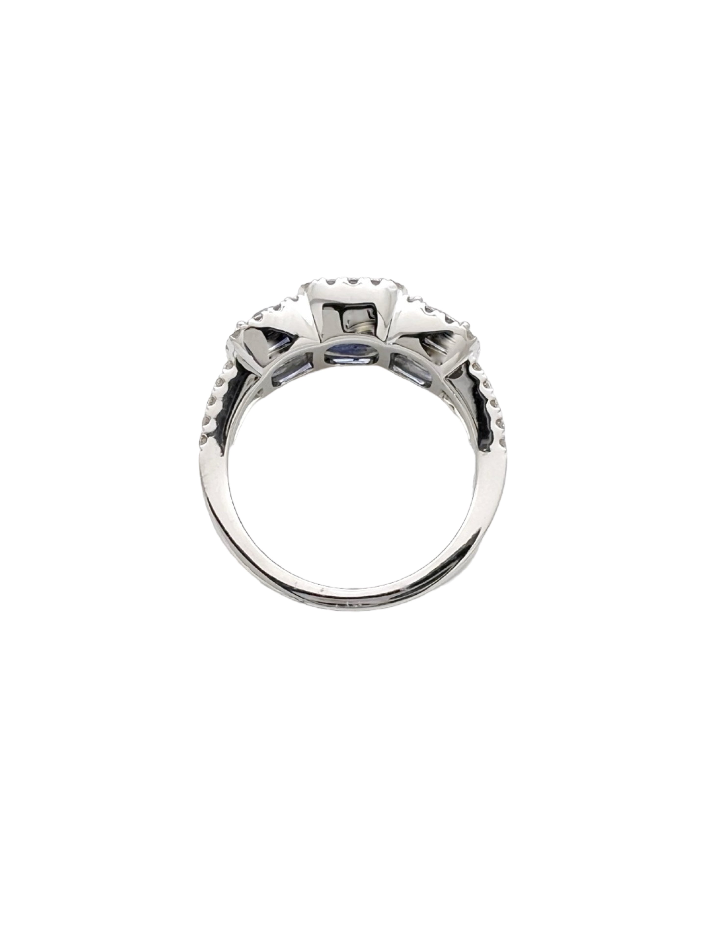 1.56Cts Sapphires Ceylon(Med Blue) 0.75Cts Diamonds 14K White Gold Ring