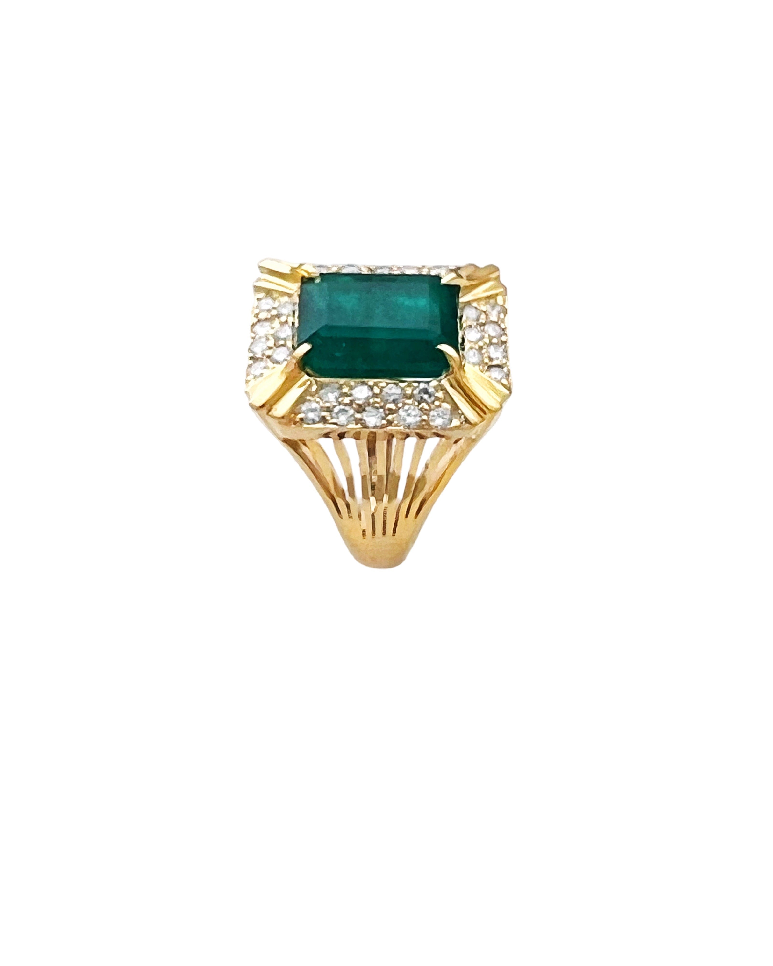 5.31 Carats Emerald Brazil F1 (Certified) & 0.81 Carats Diamonds Set In 14 Karat Yellow Gold Ring