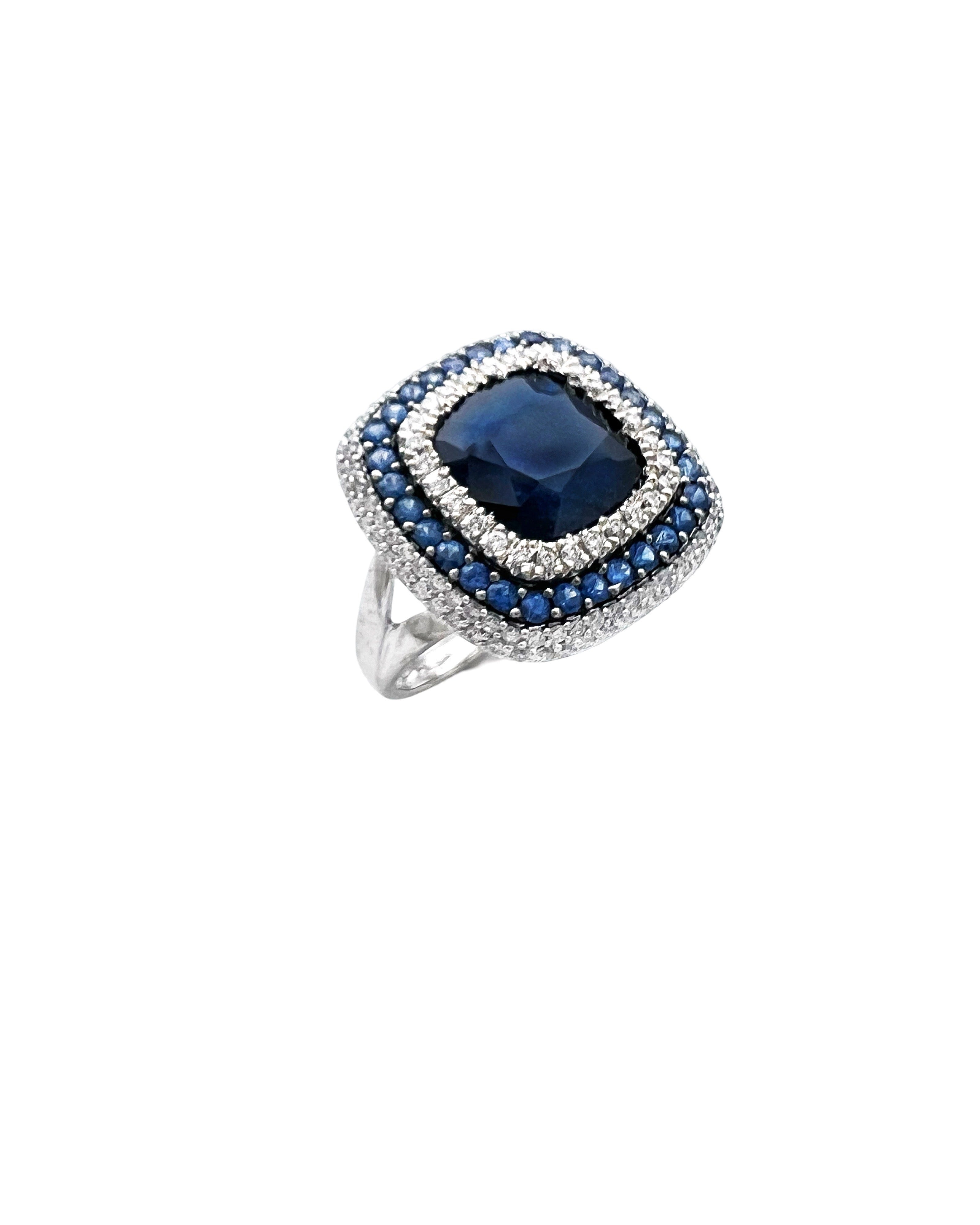 5.40 Carats Sapphire/Center 4.80 Sapphire Madagascar And 1.02 Carats Diamond VS2 Set 14 Karat White Gold Ring