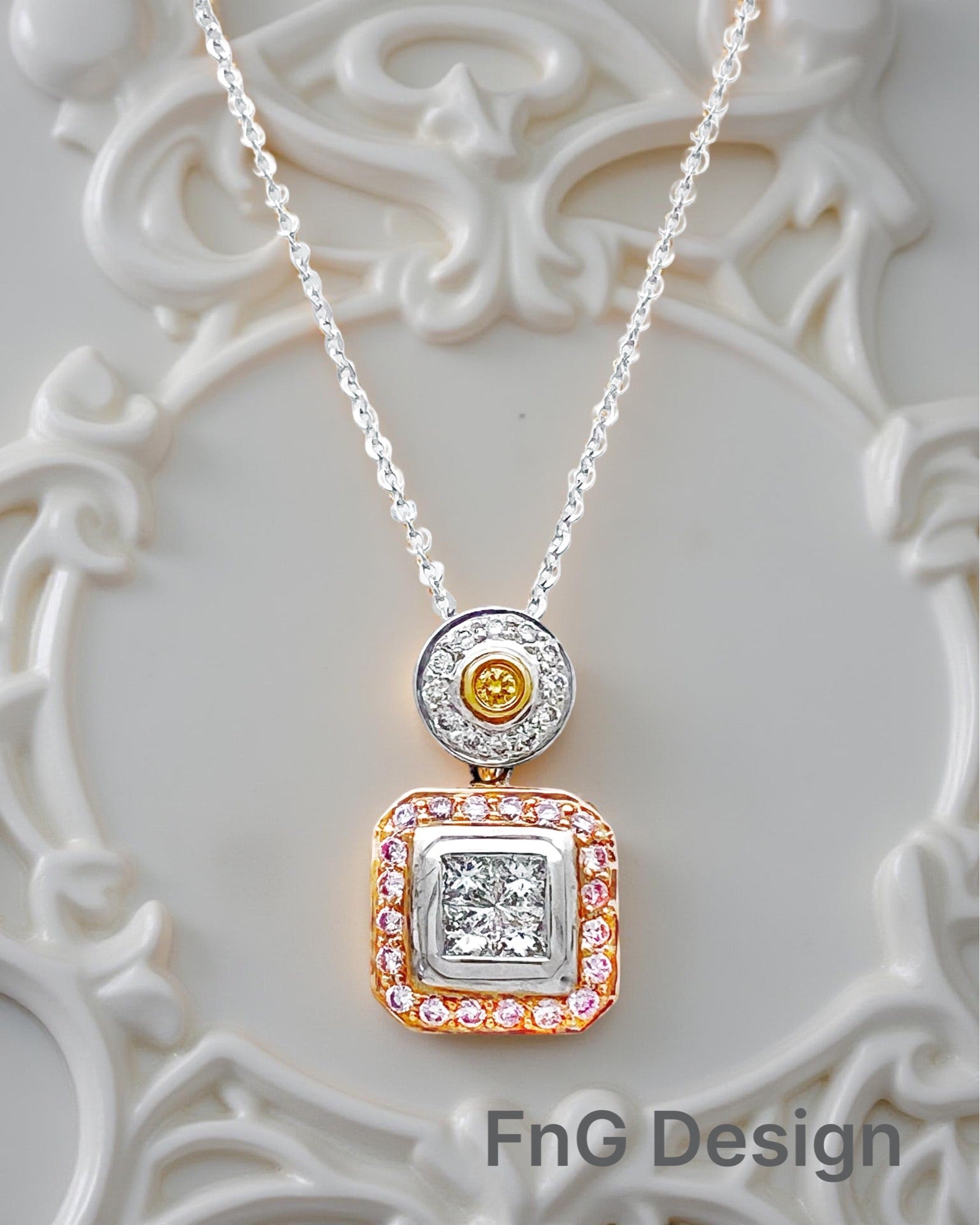 0.75 Carats Diamonds VS2 & 0.25 Carats Pink Diamonds & .03 Carats Yellow Diamonds Set In 18 Karat White Rose & Yellow Gold Pendant With Rolo Diamond-Cut Chain 18 Inches