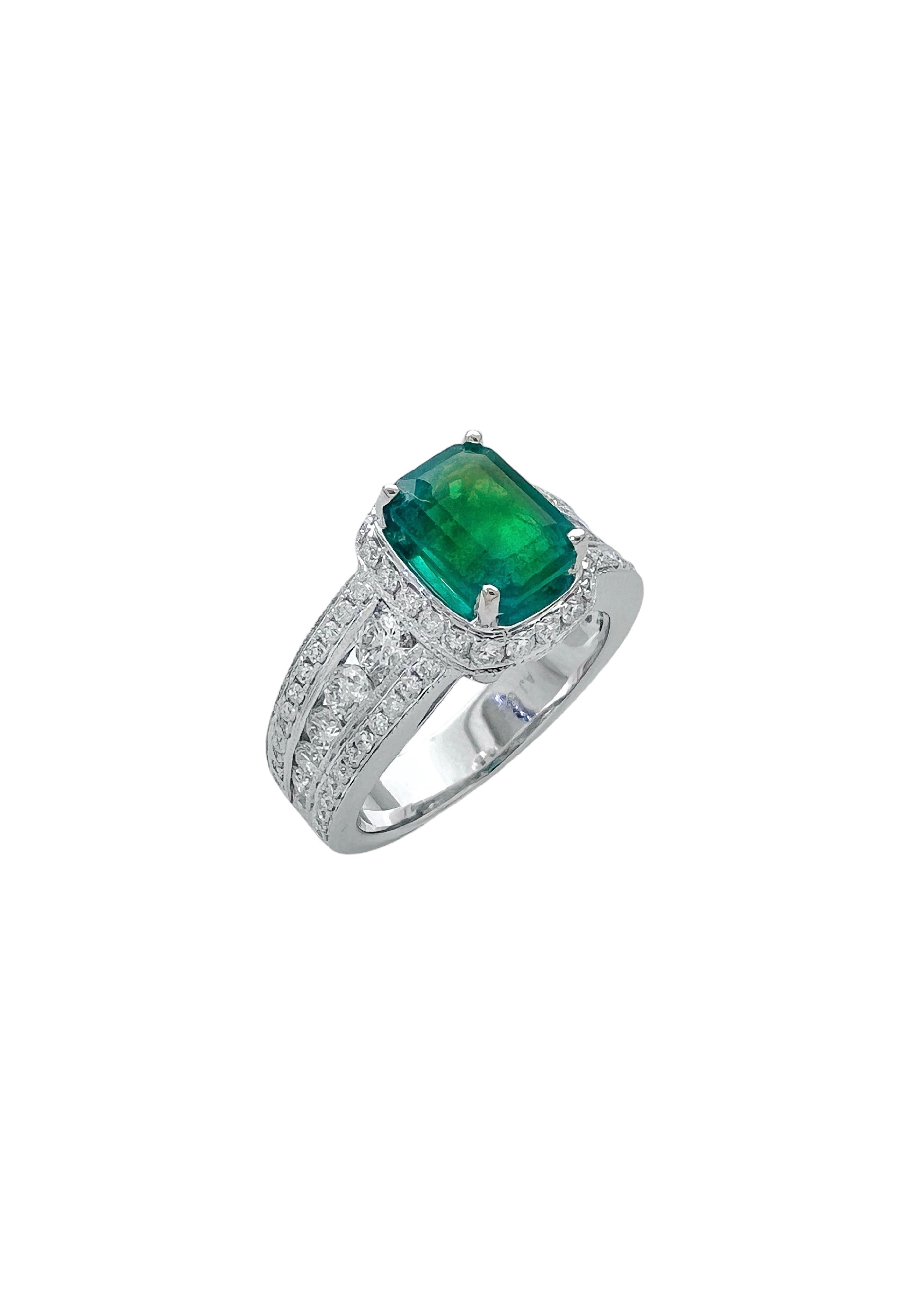 2.01 Carats Emerald Zambian F1 (Certified) & 2.01 Carats Diamond VS2 Set In 14 Karat White Gold Ring