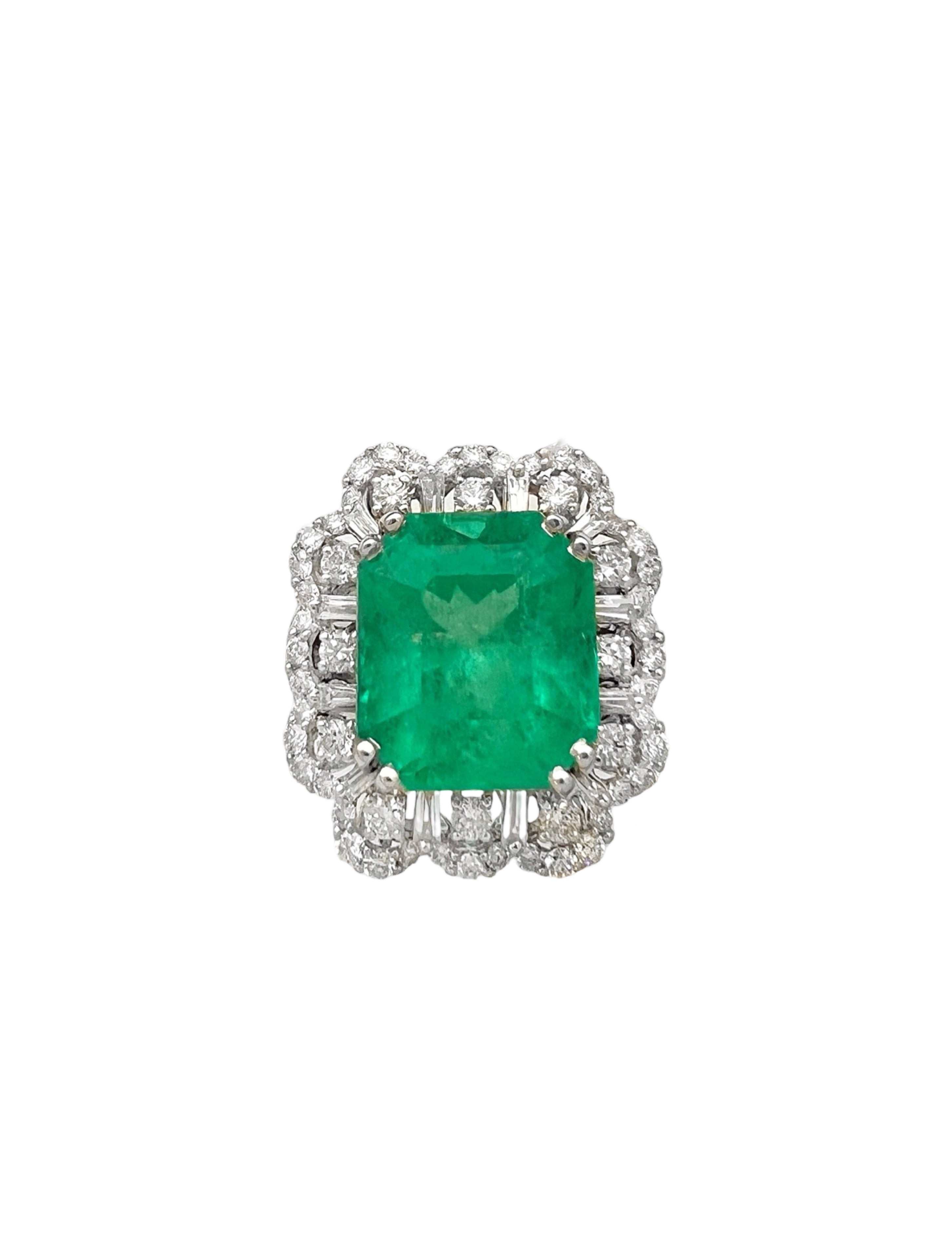 9.76Cts Colombian Emerald F1 (Certified) & 2.61Cts Diamonds VS2 Set 18Kt White Gold Ring