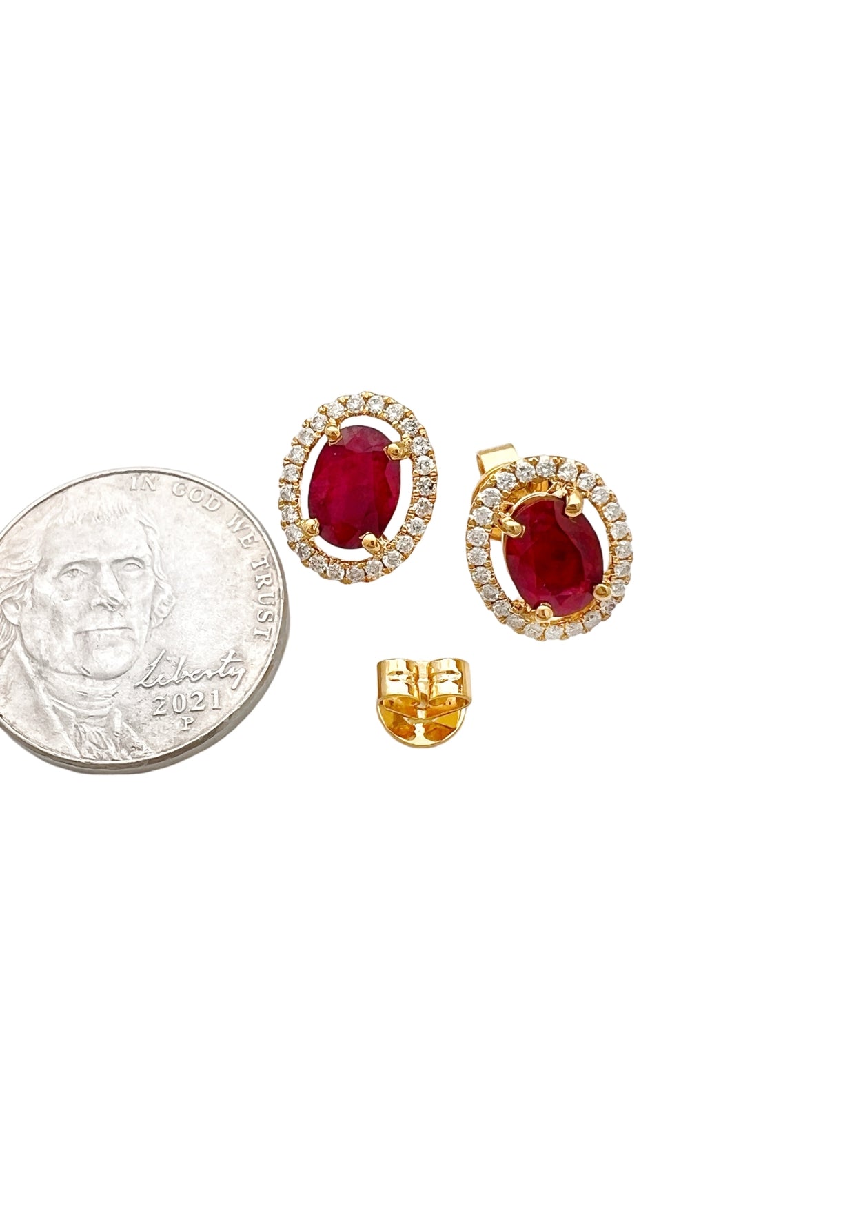 1.83 Carats Burma Rubies Heat (Certified) & 0.41 Carats Diamonds VS2 Set Diamonds VS2 Set In 18 Karat Yellow Gold Earrings