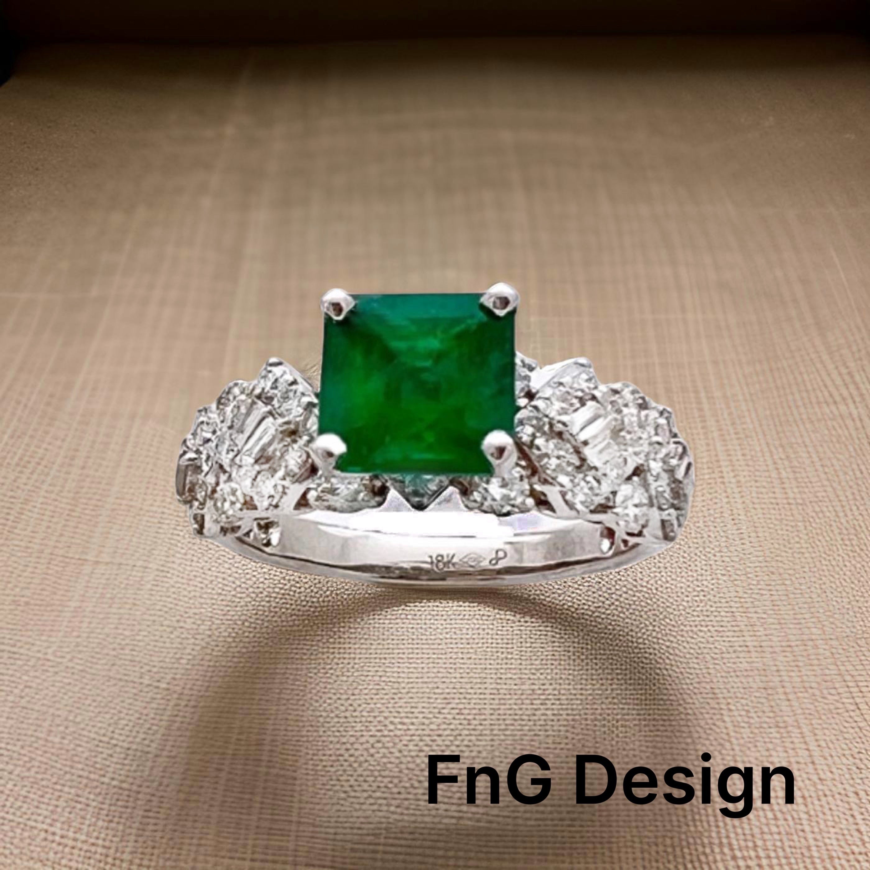 1.35 Carats Emerald Colombia F1 (Certified) & 1.35 Carats Diamonds 18K White Gold Ring